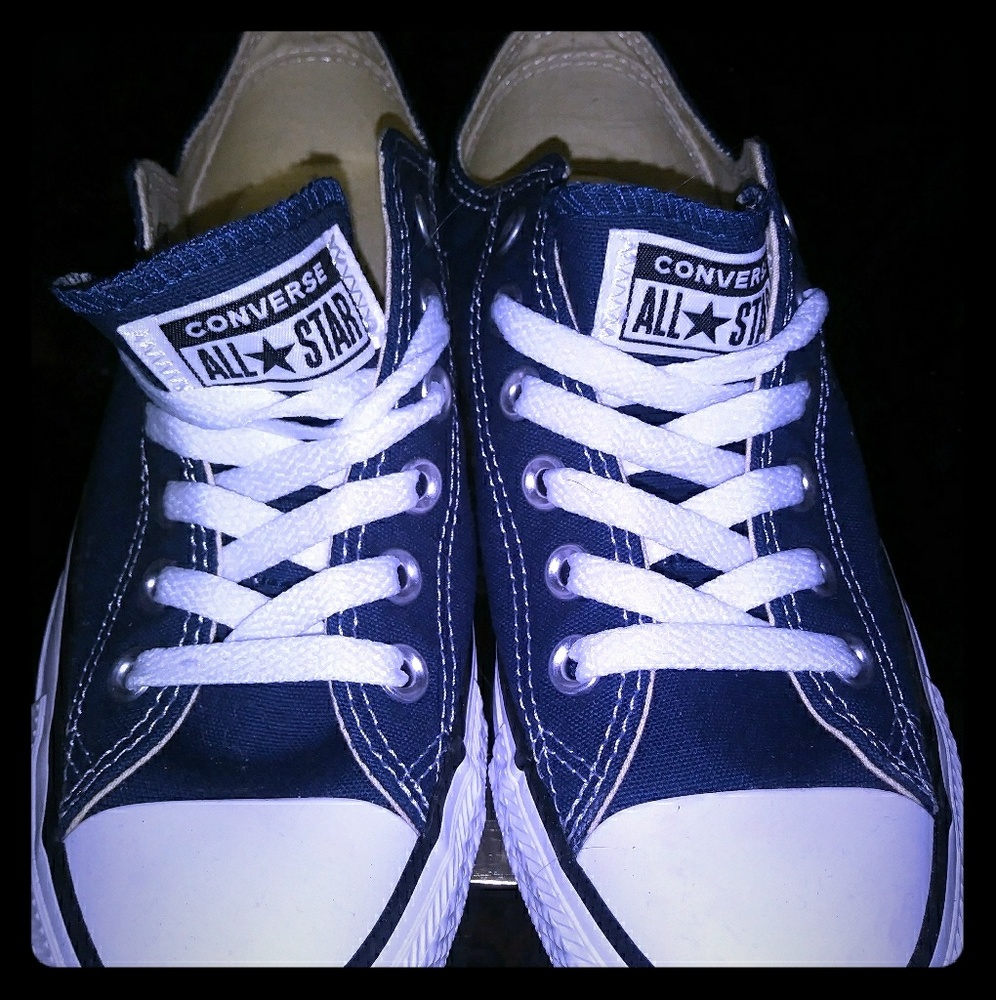 Chucks, converse.